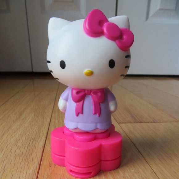 Hello Kitty Sanrio McDonald's 2015 Hello Kitty Paper Puncher Hearts - BROKEN - Picture 5 of 13